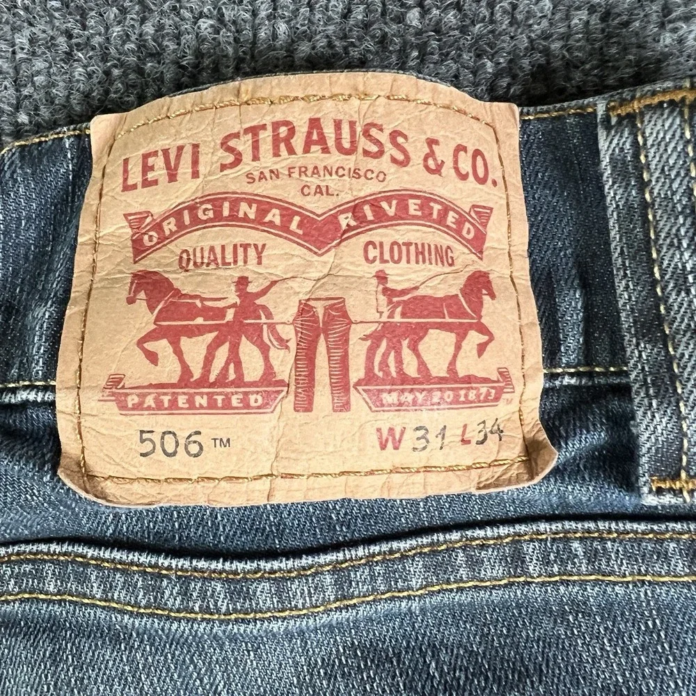 Levi's 506 Low Rise Slim Straight Jeans‎ 31x32 Light Wash Distressed Denim READ